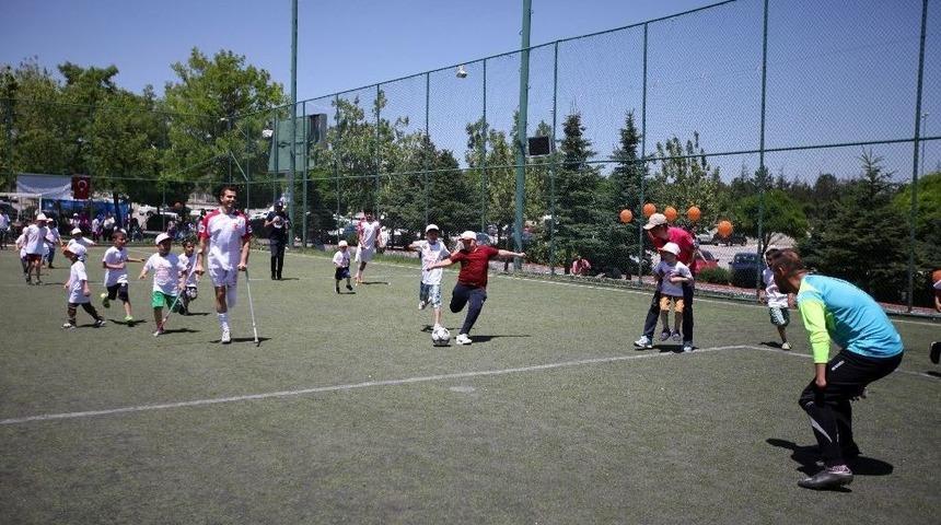 Serebral Palsili Çocukların Futbol Müsabakası Heyecanı