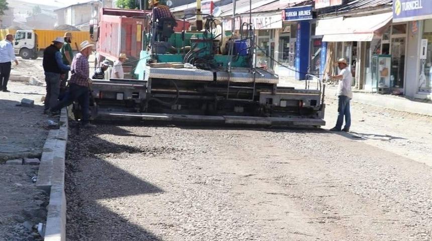 Tutak&rsquo;ta Yol Ve Kaldırım &Ccedil;alışmaları Başladı