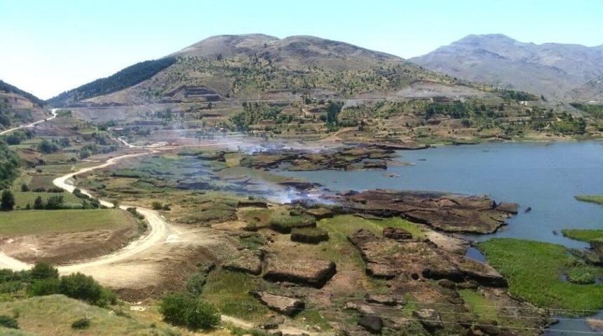 Y&uuml;zen Adalarda Yangın &Ccedil;ıktı