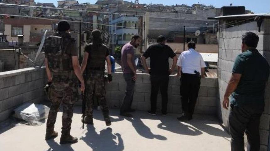 Gaziantep'te, Bomba Ihbarı Polisi Harekete Ge&ccedil;irdi