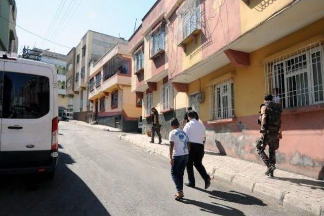 Gaziantep'te, Bomba Ihbarı Polisi Harekete Geçirdi