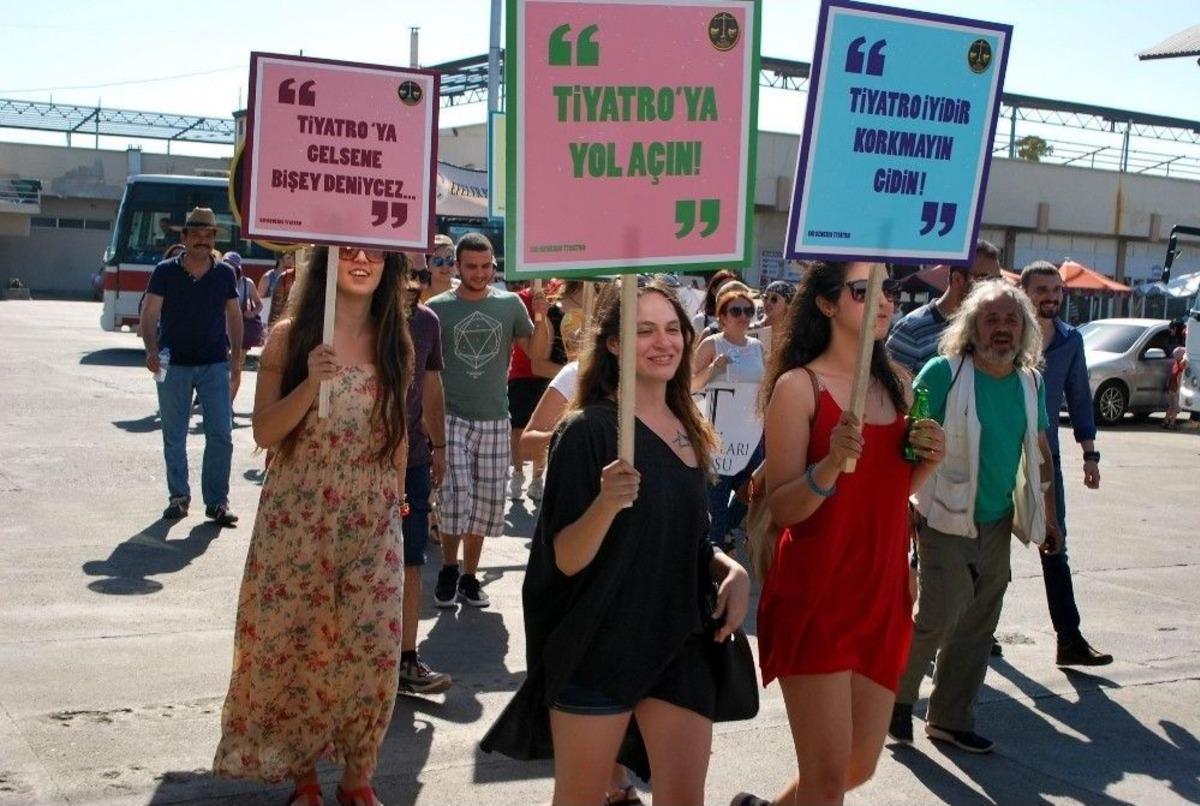 Manisa&rsquo;da Uluslararası Şenlik Başladı