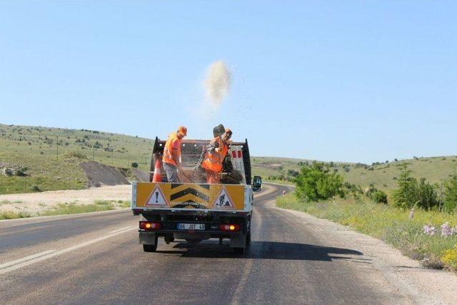 Karayolları Ekipleri Eriyen Asfaltlarda Önlem Aldı