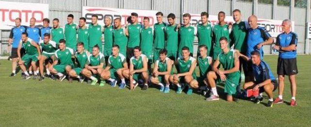 Bursaspor, Sahaya Eksik Indi