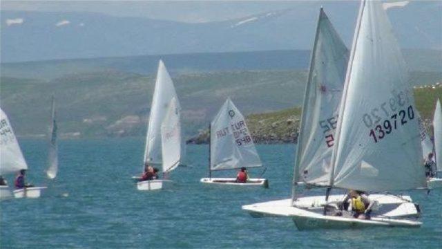 Çıldır Gölü’Nde Denizcilik Ve Kabotaj Bayramı Etkinlikleri Başladı