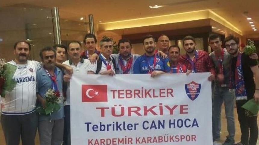 Avrupa Şampiyonu Tekerlekli Sandalye Basketbol Milli Takımı Yurda D&ouml;nd&uuml;