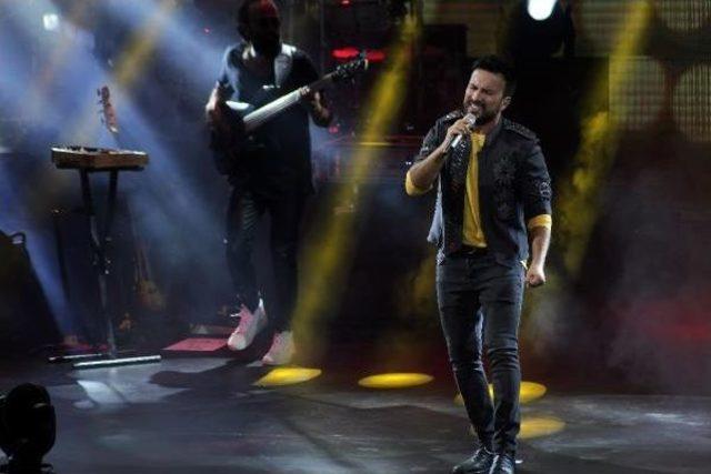 Tarkan'dan 'açıkhava'da Muhteşem Konser