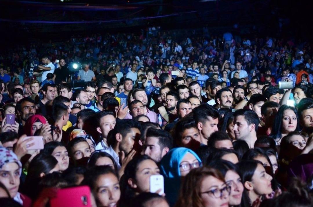 Atiye Sivrihisar&rsquo;ı Salladı