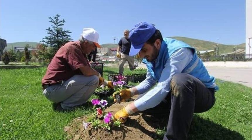 Belediye Hafta Sonu Da &Ccedil;alışma Temposunu D&uuml;ş&uuml;rmedi