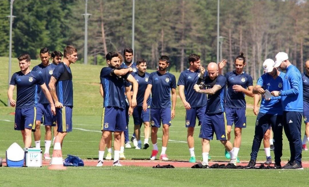 Fenerbah&ccedil;e Hazırlıklarını S&uuml;rd&uuml;r&uuml;yor