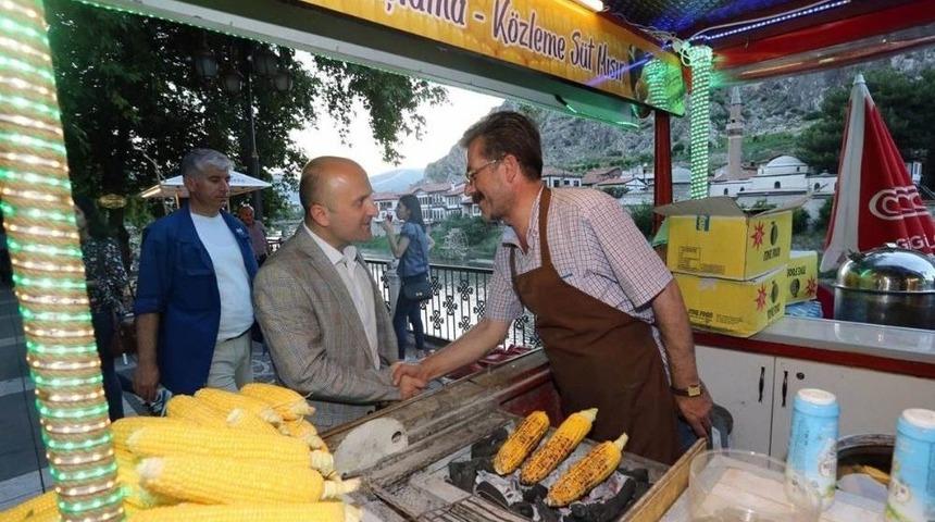 Vali Varol Esnafı Dolaştı