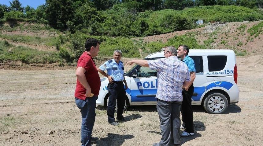 Adalet Y&uuml;r&uuml;y&uuml;ş&uuml;&rsquo;ne Katılanlar Vatandaşın Arsasını İşgal Etti