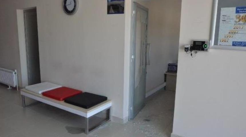 Dikili Belediyesi Hizmet Binasından Evrak Hırsızlığı