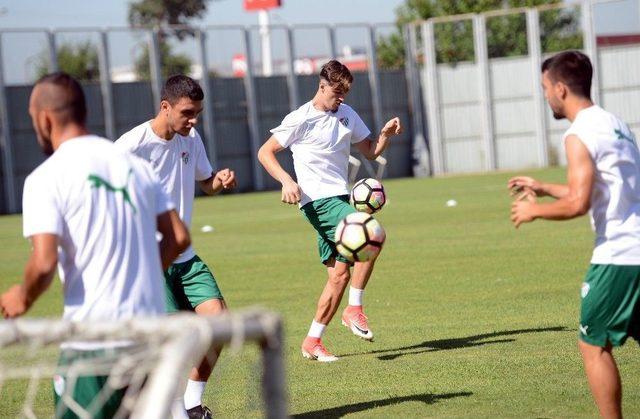 Bursaspor’da Hazırlıklar Sürüyor