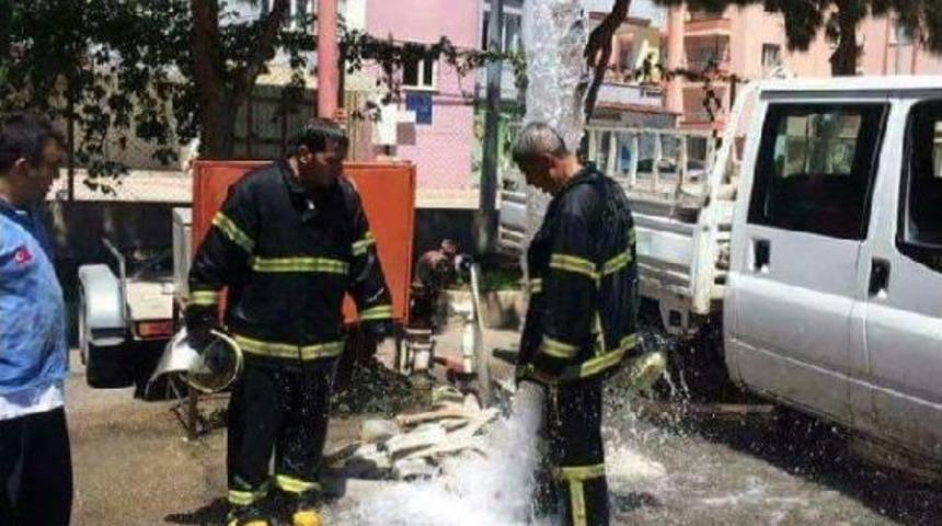 Yangın Ve Sıcakta Itfaiyecilerin Zorlu Sınavı