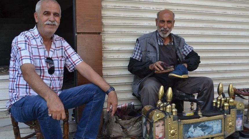 Bir Boya Sandığıyla 10 &Ccedil;ocuk B&uuml;y&uuml;tt&uuml;