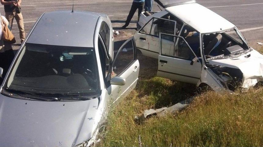 K&uuml;tahya&rsquo;da Trafik Kazası: 7 Yaralı