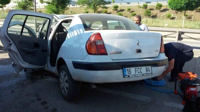 Bursa’da Otomobil Direğe Çarptı: 5 Yaralı