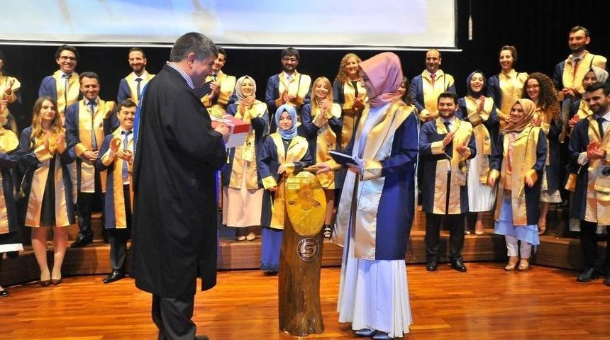 Gen&ccedil; Doktorlar Kep Fırlattı