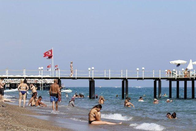 Antalya’da Hava Sıcaklığı Son 88 Yılın Rekorunu Kırdı