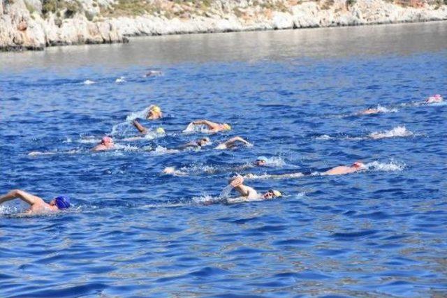 Meis- Kaş Arasında Kulaçlar Dostluk Için Atıldı 2