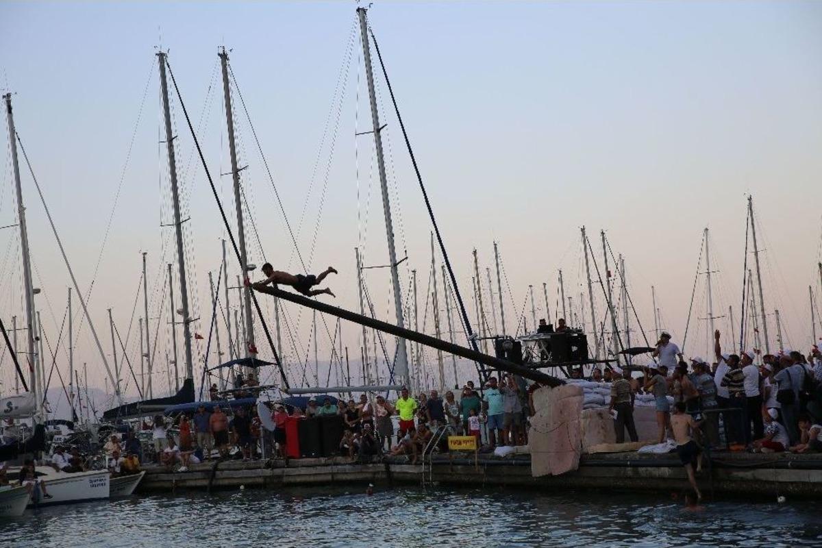 Murat Boz Finike&rsquo;yi Salladı