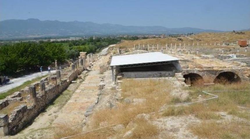 Tripolis'in G&uuml;n Y&uuml;z&uuml;ne &Ccedil;ıkması 4 Asır S&uuml;rebilir