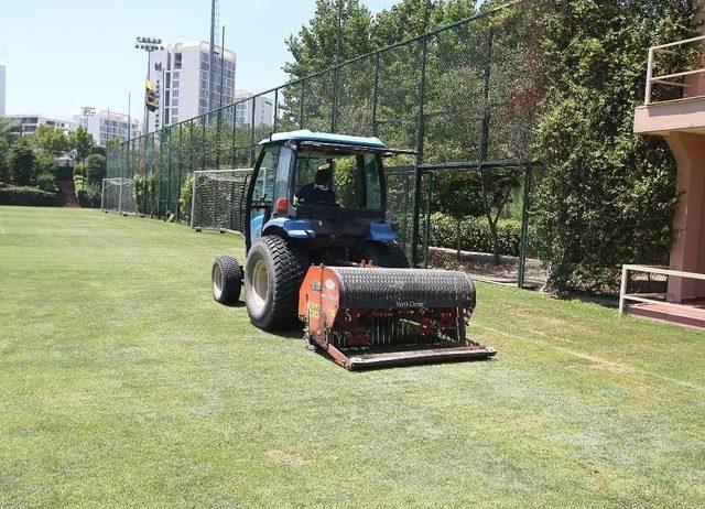 Can Bartu Tesisleri De Hibrit Çim Sistemine Geçiyor