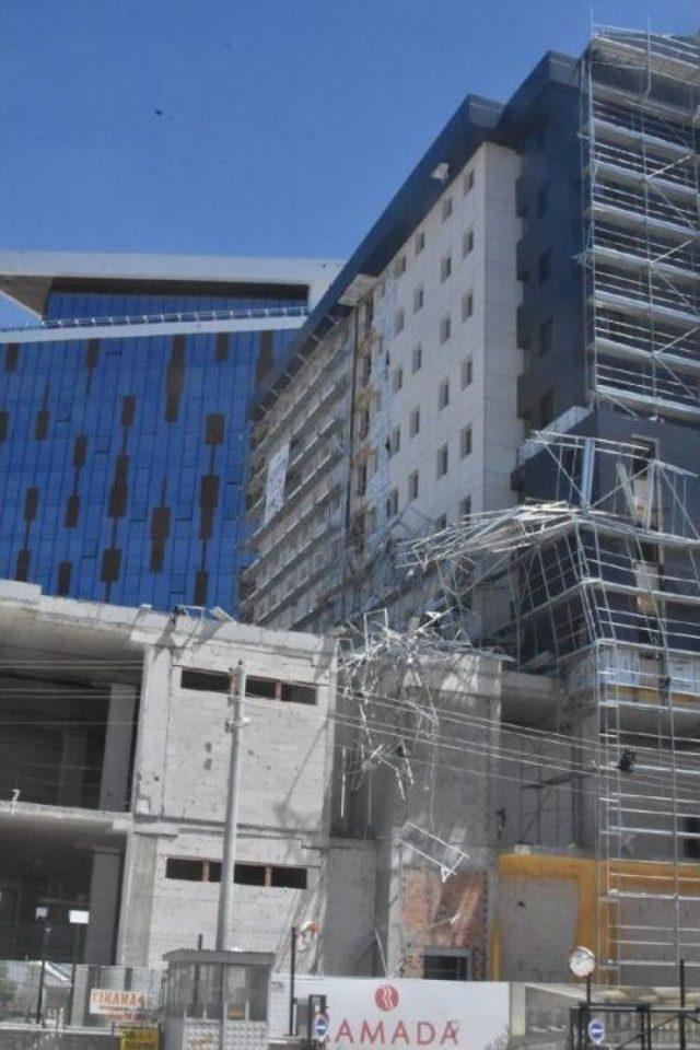 İnşaat Iskelesi &Ccedil;&ouml;kt&uuml;, 1 Iş&ccedil;i &Ouml;ld&uuml; 2