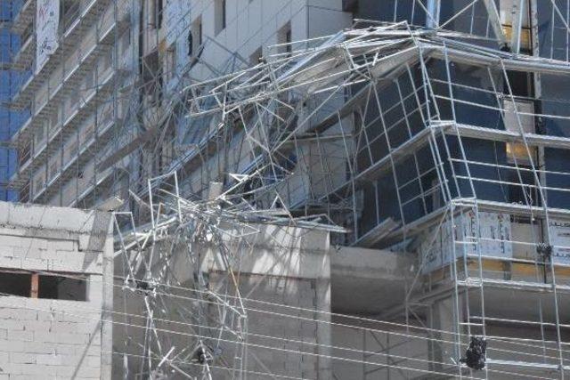 İnşaat Iskelesi &Ccedil;&ouml;kt&uuml;, 1 Iş&ccedil;i &Ouml;ld&uuml; 3