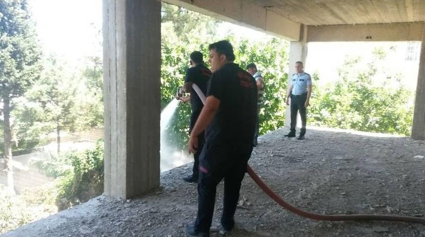 Bah&ccedil;e Yangını Paniğe Neden Oldu