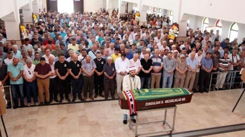 Bursa'daki Kazada &Ouml;len Esnaf Zonguldak&rsquo;Ta Toprağa Verildi