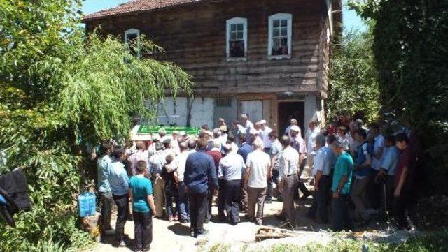 Tabancayla Oynarken Ölen Çocuk Toprağa Verildi