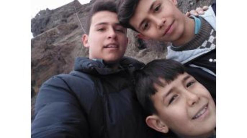 Serinlemek İ&ccedil;in G&ouml;lete Giren Gen&ccedil; Kayboldu