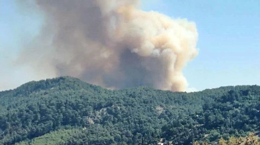 Kaş&rsquo;ta Orman Yangını &Ccedil;ıktı
