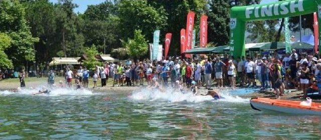 İznik Triatlon Yarışları'na Büyük Ilgi