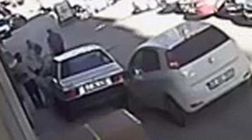 (&ouml;zel Haber) Baba Ve İki &Ccedil;ocuğu &Ouml;l&uuml;mden Kıl Payı Kurtuldu