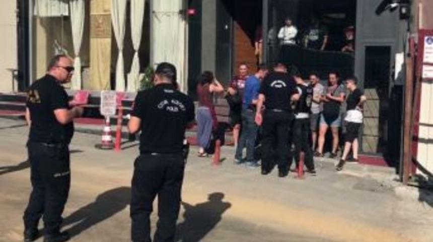 Taksim&rsquo;e &Ccedil;ıkmak İsteyen Lgbt&rsquo;lilere G&ouml;zaltı