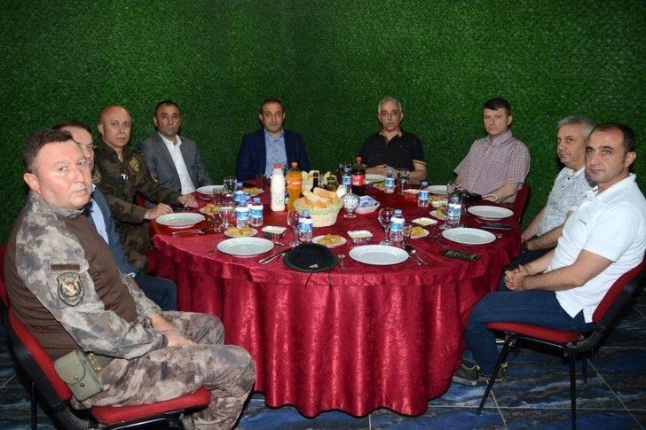 Emniyet Genel Müdür Yardımcısı Ve Özel Harekât Daire Başkanından Taziye Ziyareti G4