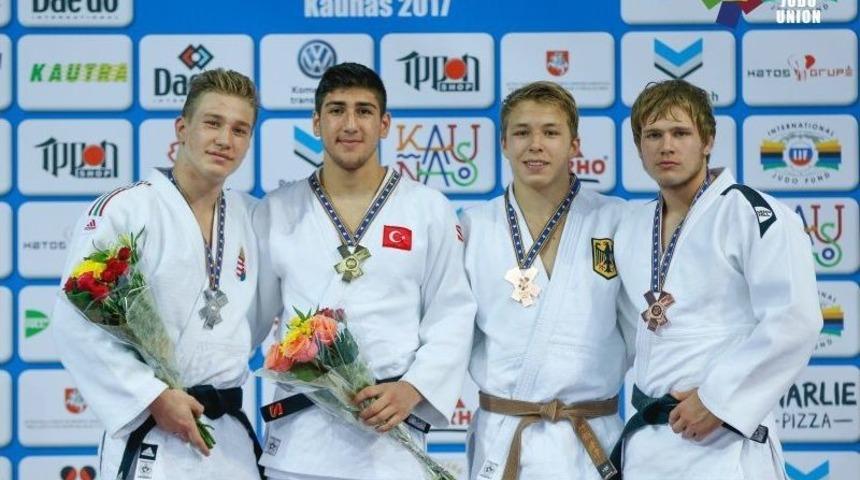 Şişmanlar Manisa’nın Gururu Oldu