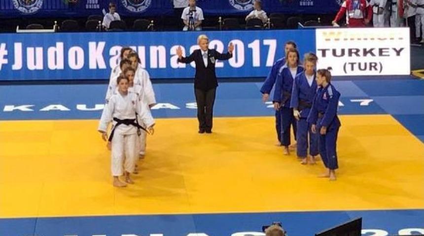 Judoda &Uuml;mit Milli Takım, Avrupa Şampiyonası'nı 2 Altın, 2 Bronz Madalya Ile Tamamladı