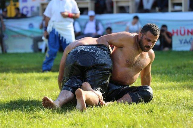 Hünkar Çayırında Başpehlivan Recep Kara Oldu