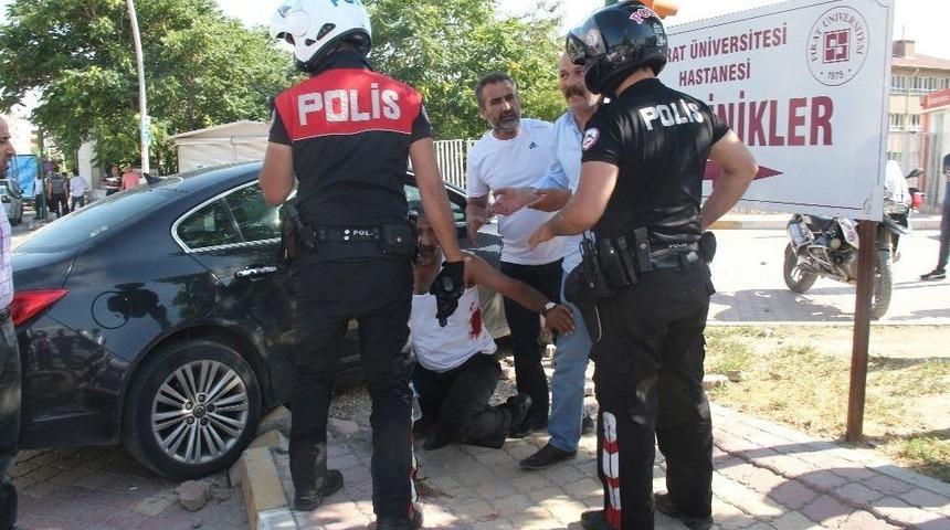 Elazığ&rsquo;da Silahlı, Sopalı Kavga: 3 Yaralı