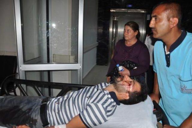 Otomobil, Yolcu Minib&uuml;s&uuml;ne &Ccedil;arptı: 7 Yaralı 3