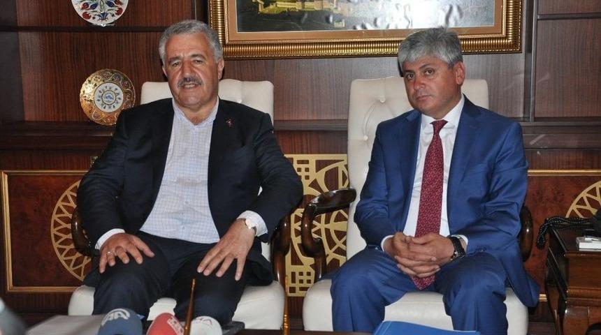 Bakan Arslan, İl&ccedil;e Başkanlarına Yapılan Saldırıları Kınadı