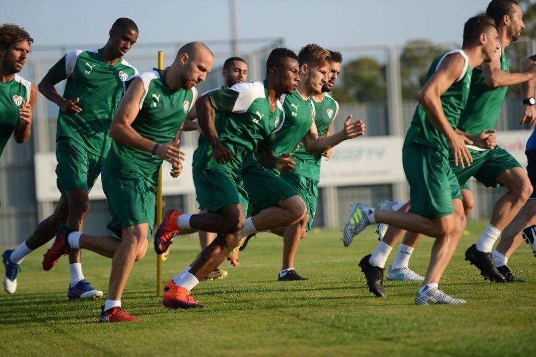 Bursaspor&rsquo;da Yeni Sezon Hazırlıkları S&uuml;r&uuml;yor