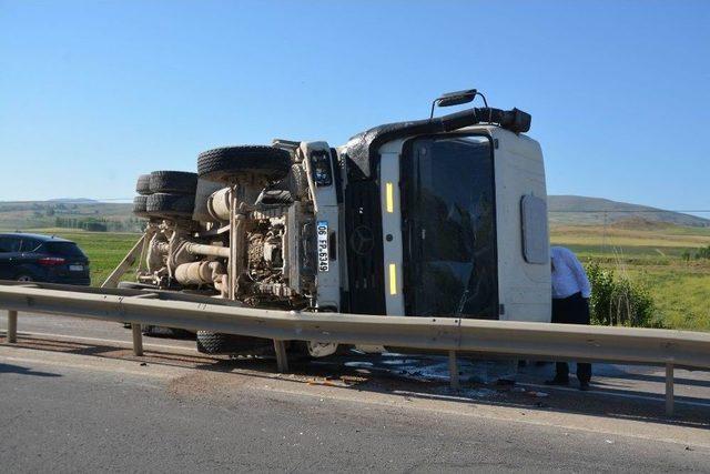 Kapanan Yolda Polisin Ambulans Seferberliği