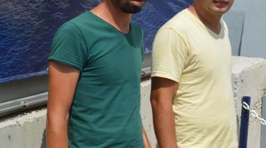 Antalya'da Kaza: 2 &Ouml;l&uuml;