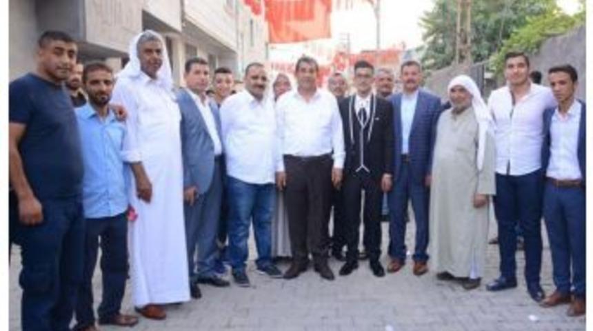 Atilla, Tetik Ve &Ouml;zdoğan Ailesinin D&uuml;ğ&uuml;n T&ouml;renine Katıldı