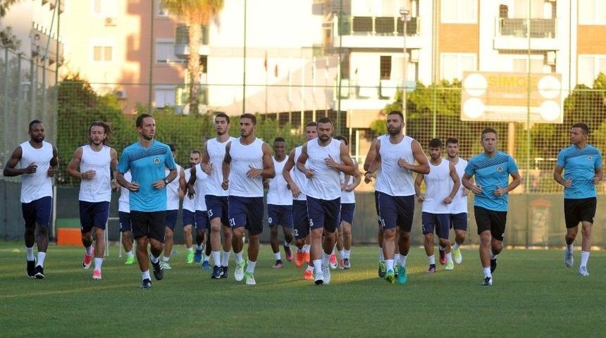 Alanyaspor&rsquo;da Yeni Sezon Hazırlıkları S&uuml;r&uuml;yor